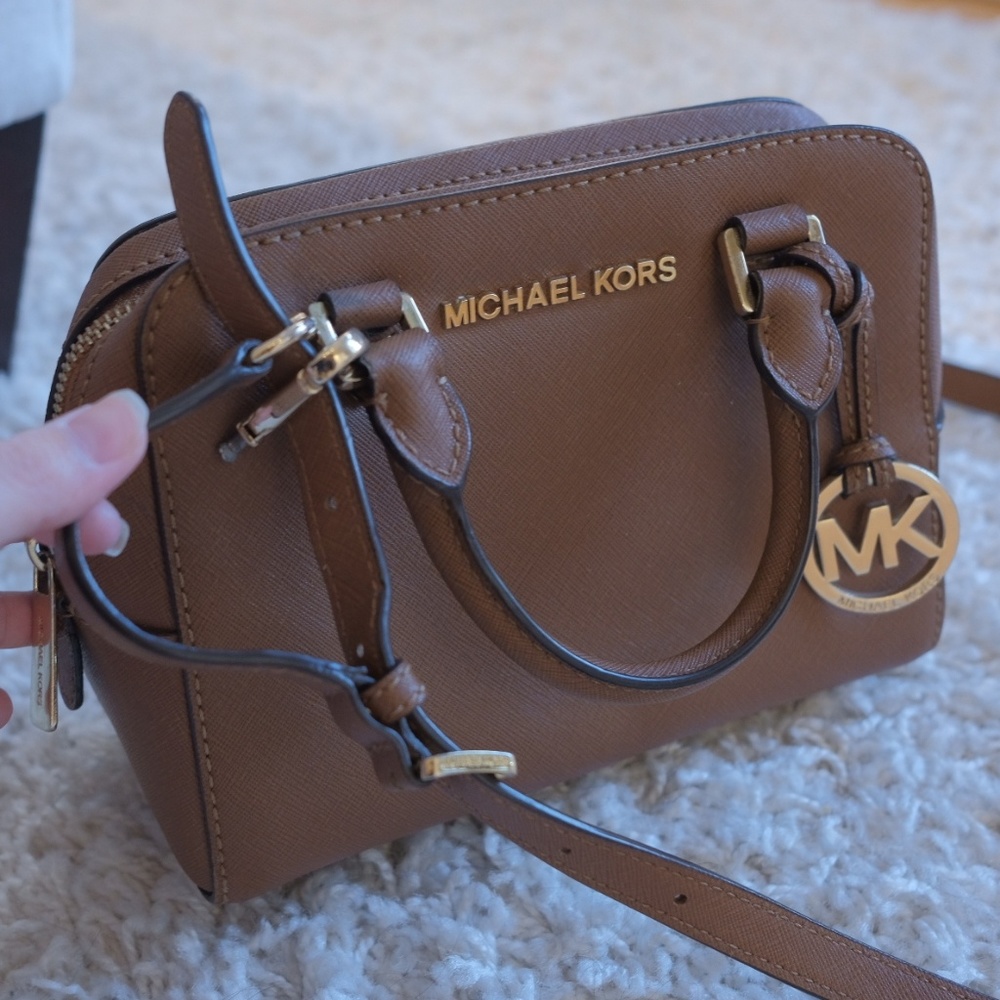 Light brown Michael Kors purse